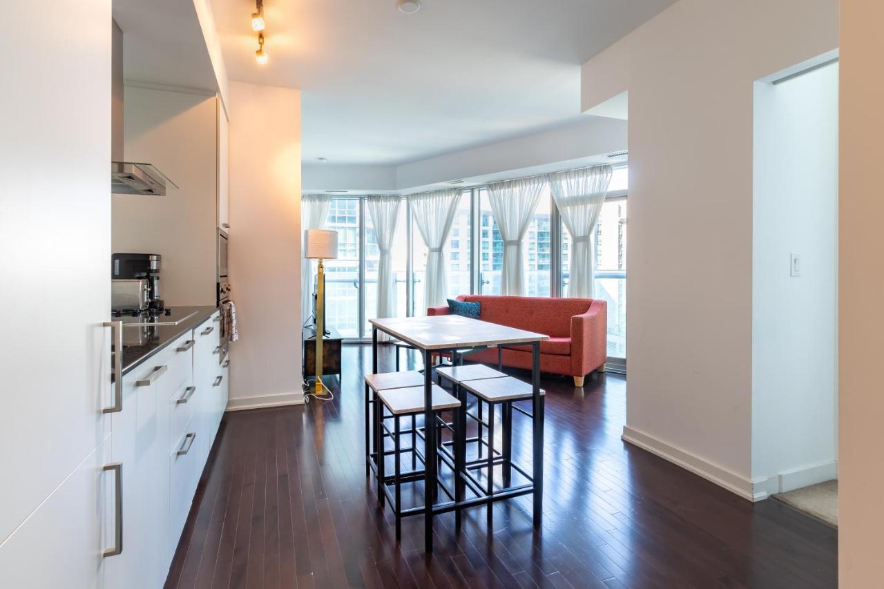Exclusive Downtown 2Bed Suites Торонто Екстер'єр фото
