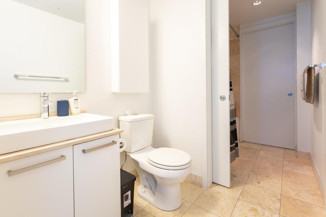 Exclusive Downtown 2Bed Suites Торонто Екстер'єр фото